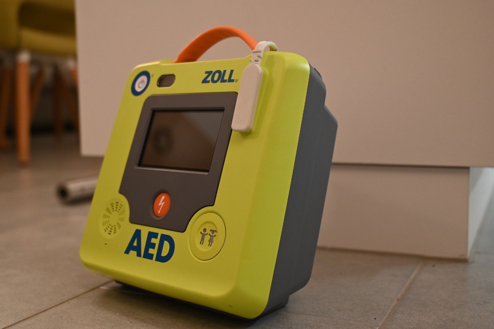Attrezzature mediche: Zoll AED 3 Defibrillator/ Défibrillateur – Nuovo (secondo la descrizione) da ottenbach venduto da osiris-3242 1
