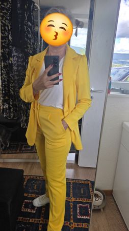 Magnifique tailleur pantalon T. DE38 / FR40