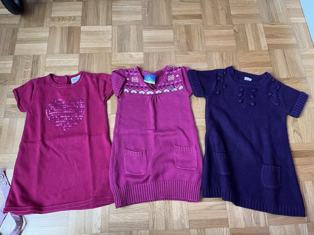 Lotti & Set di vestiti: 3 Mädchenkleider – Usato da Watt venduto da NeuroCon