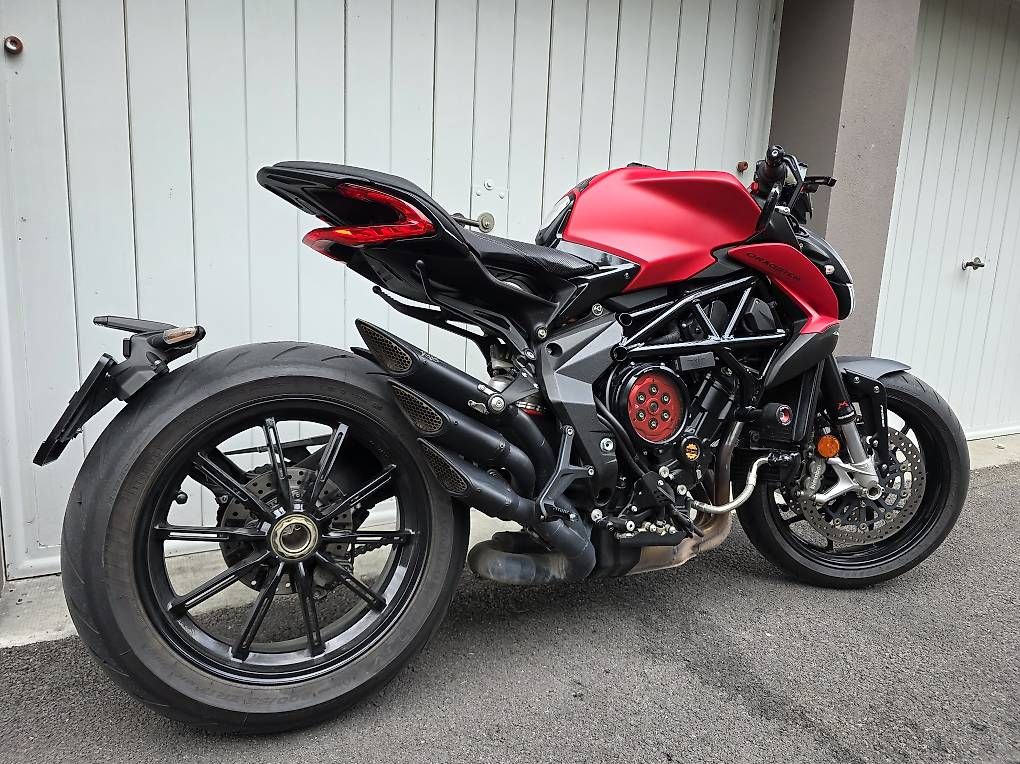Strada: MV Agusta Dragster Rosso 800cc – Usato da Grand-Lancy venduto da mat_gyj9 2