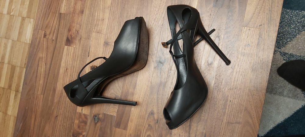 roger vivier sandales