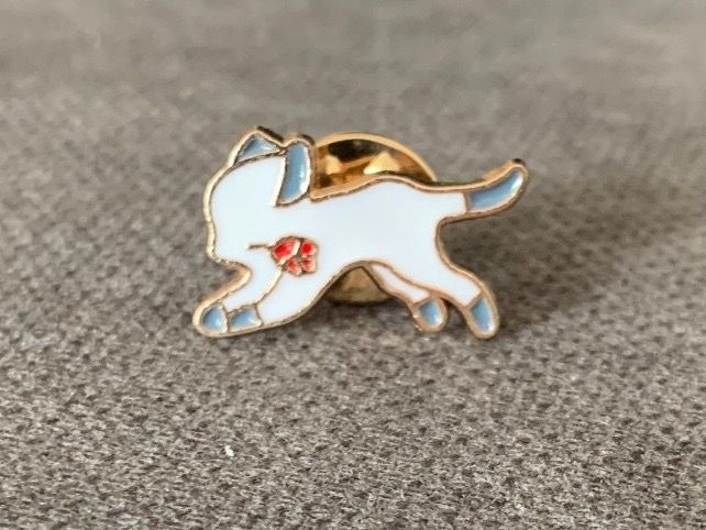 Plaketten & Abzeichen: Mini Pin  Katze – Neu und originalverpackt aus Geneve von vane267