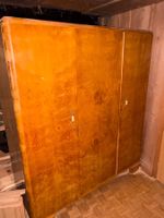 Schrank 3-Türig