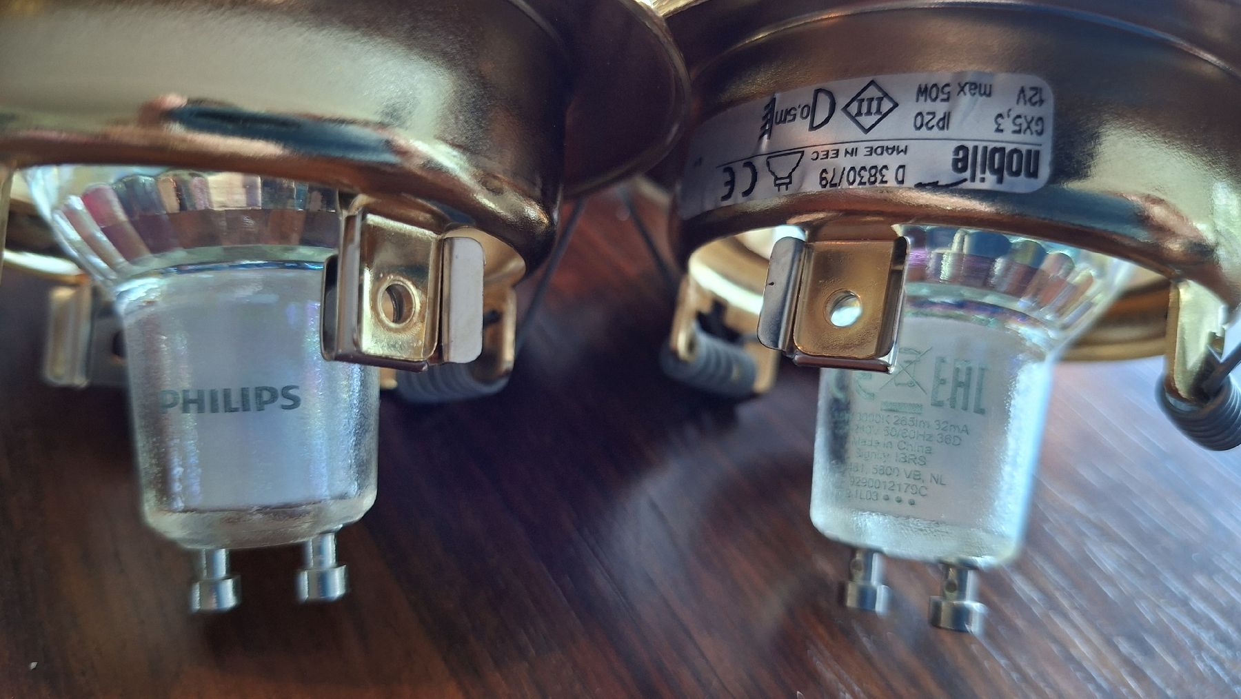 Lustres & lampes de plafonds: 7 Nobile Decken-Einbaustrahler messing/gold – D'occasion à Stäfa par Rampensau 4