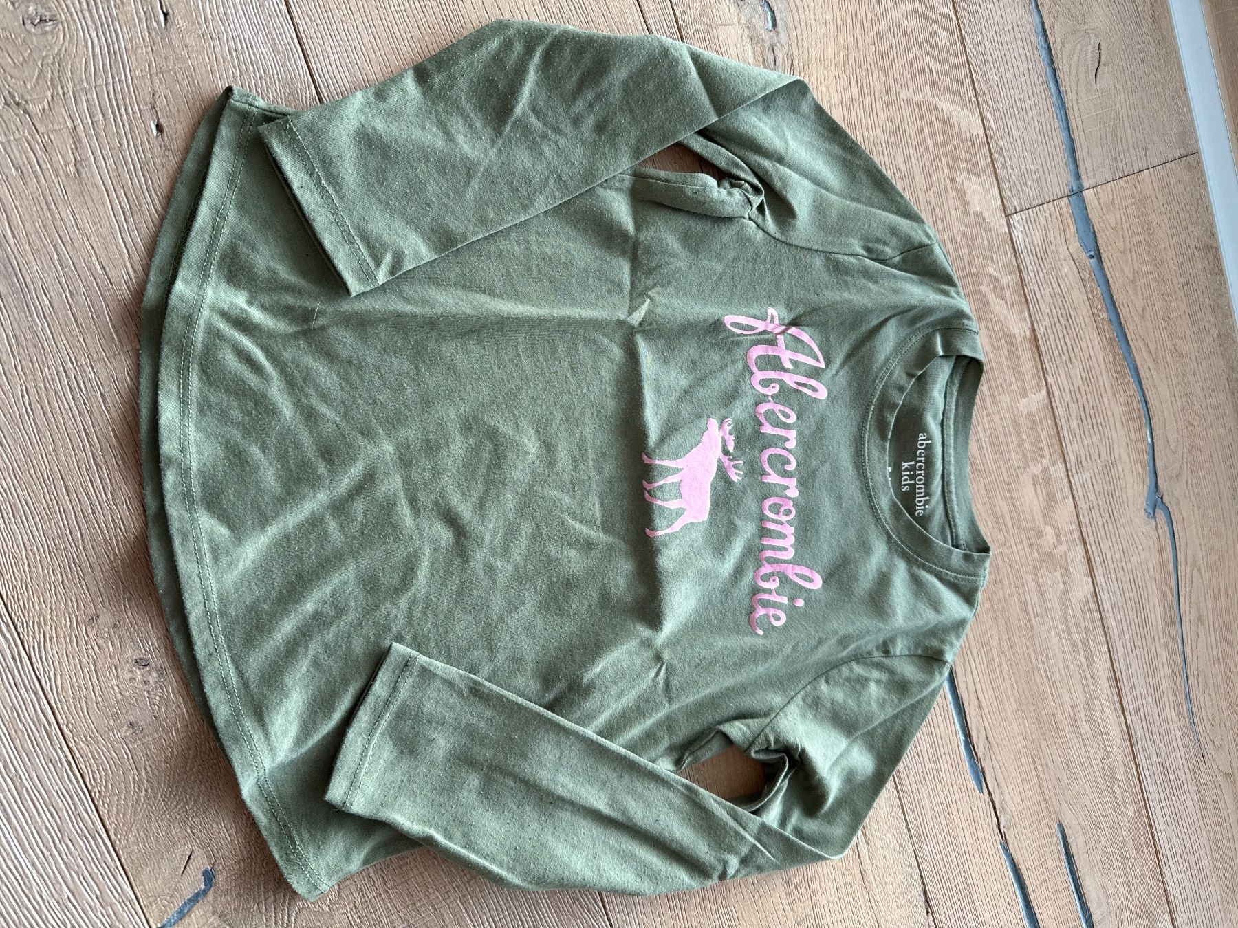 Abercrombie Camicette, T-shirt & Top: Abercrombie Swatshirt Gr. 116 – Usato da Himmelried venduto da Dievole