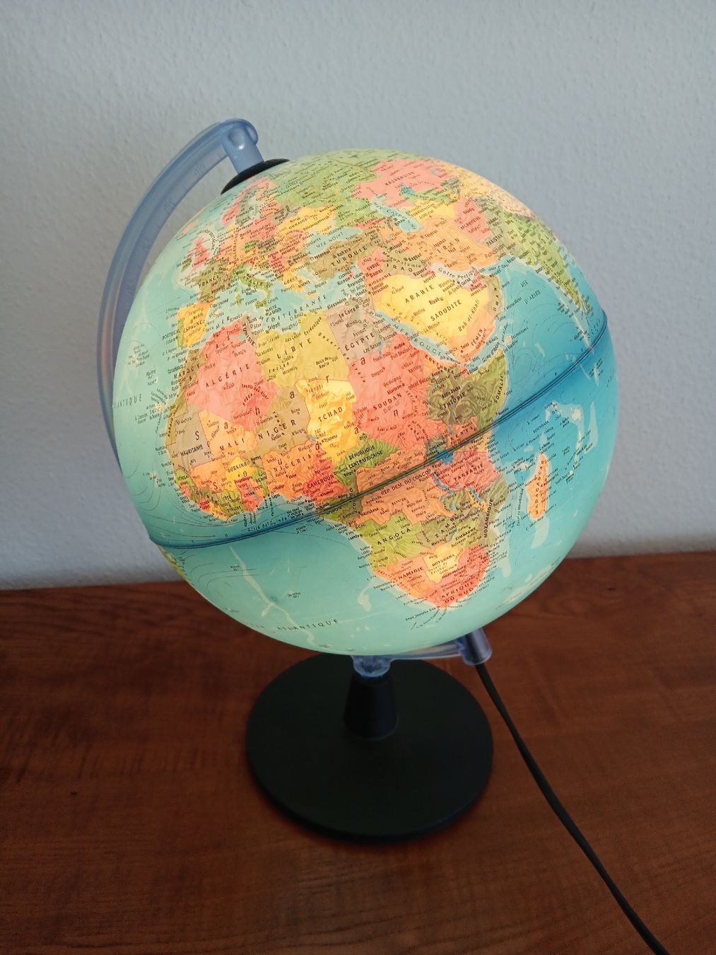 Lampade: mappemonde lampe globe – Usato da Lausanne venduto da Grabock