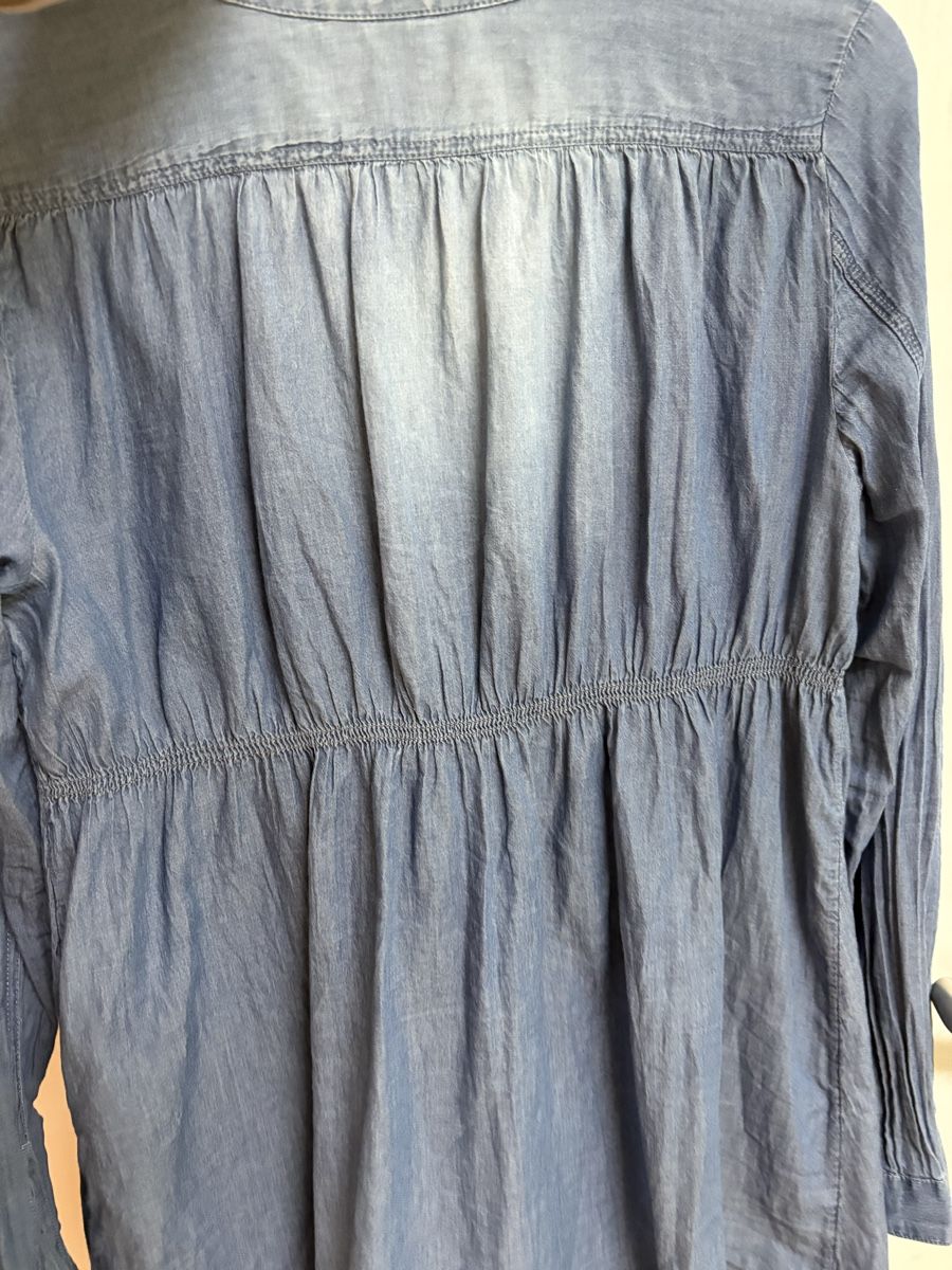 H&M Camicette: H&M MAMA Jeansoptik-Bluse Gr. S – Usato da Tägerig venduto da Jazz_87 3