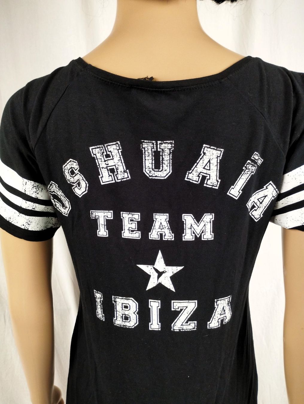 T-shirts: USHUAIA T-Shirt Gr.S – D'occasion à Schübelbach par Restwert_Schubelbach 6