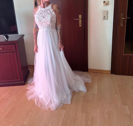 Brautkleid weiss mit Spitze und Tüll gebraucht Zustand