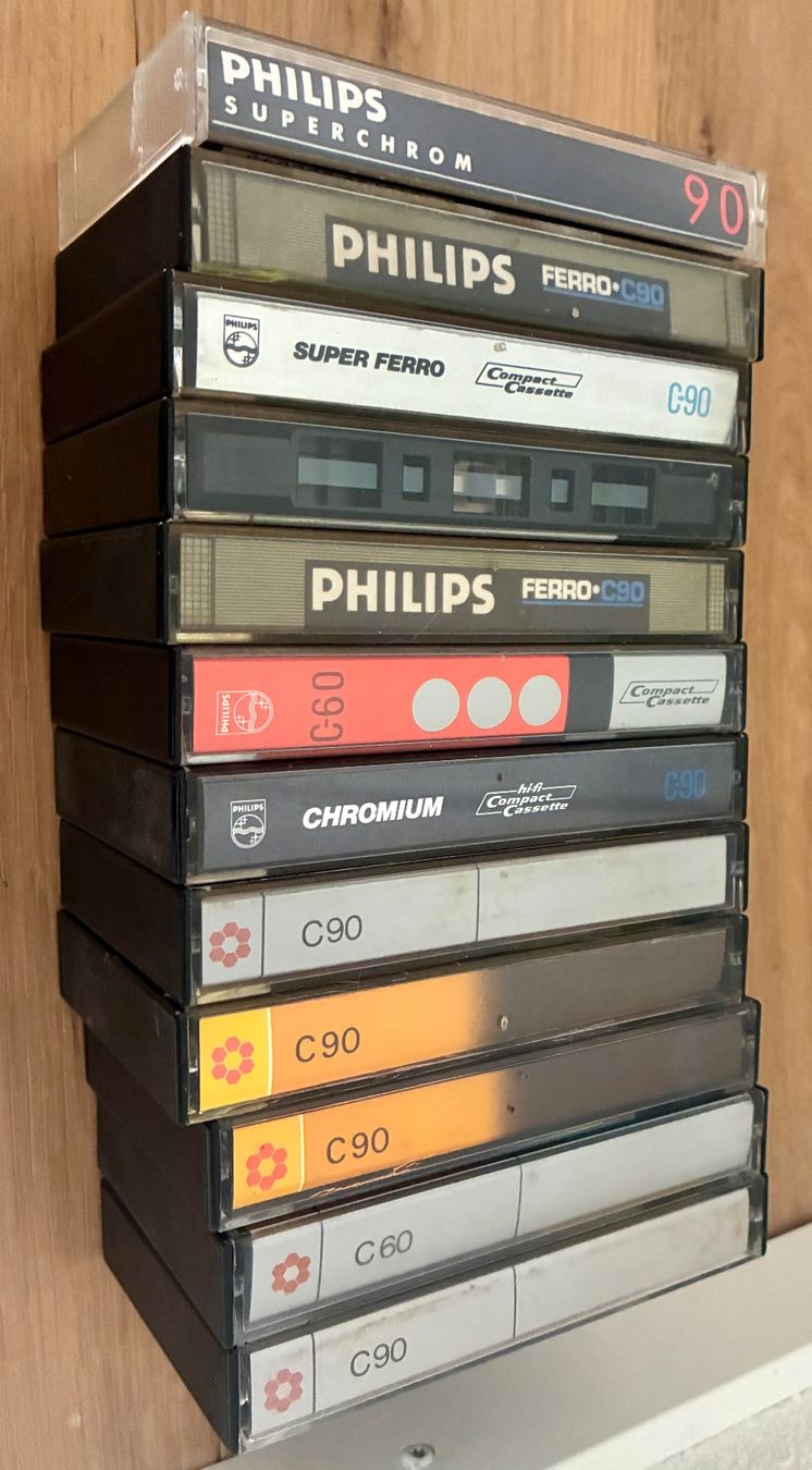 Musicassette: 100 Audio Kassetten, Diverse,  Gebraucht, – Usato da Buchberg venduto da ICM-Tapefan-1961-MCS 1