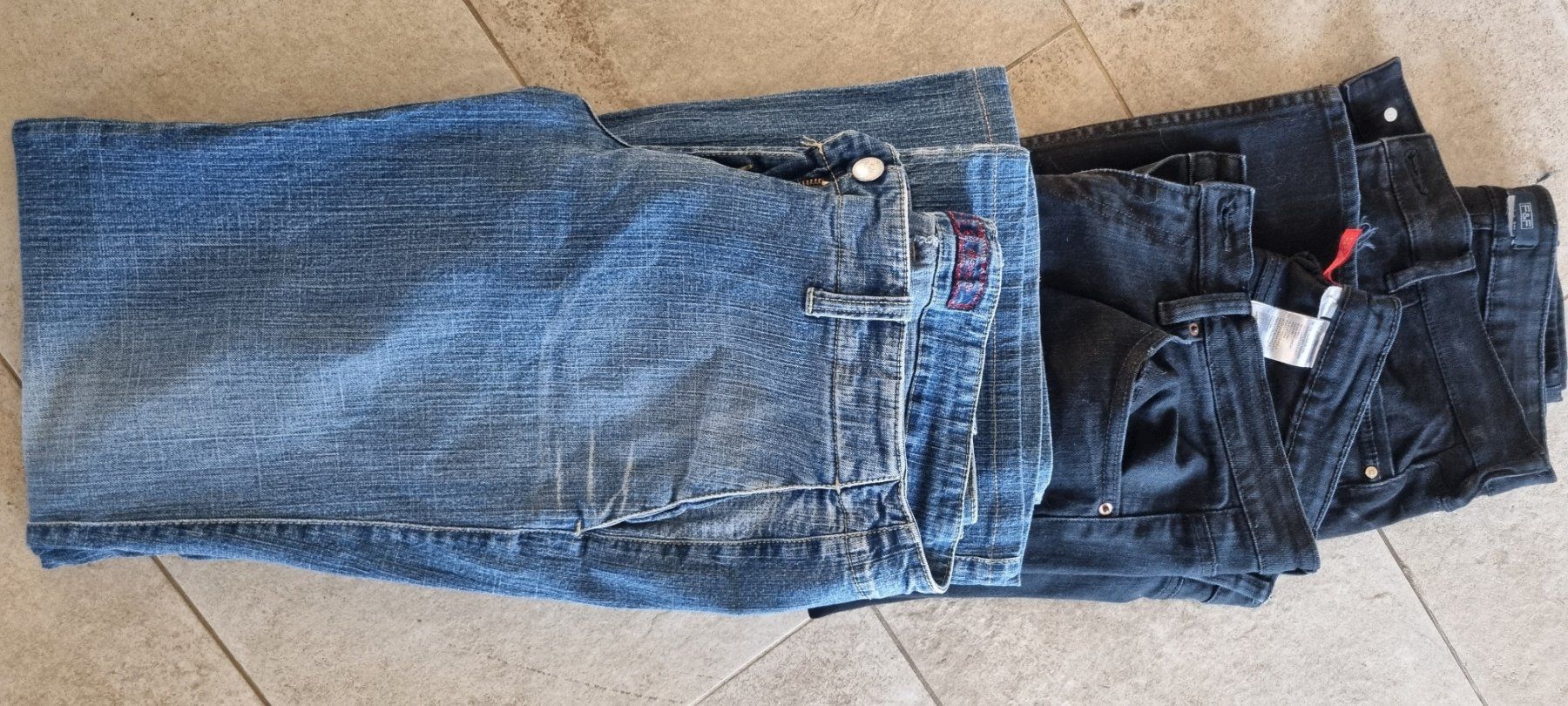 Jeans: 3xJeans gr.42 – Usato da Grossdietwil venduto da GNOM313