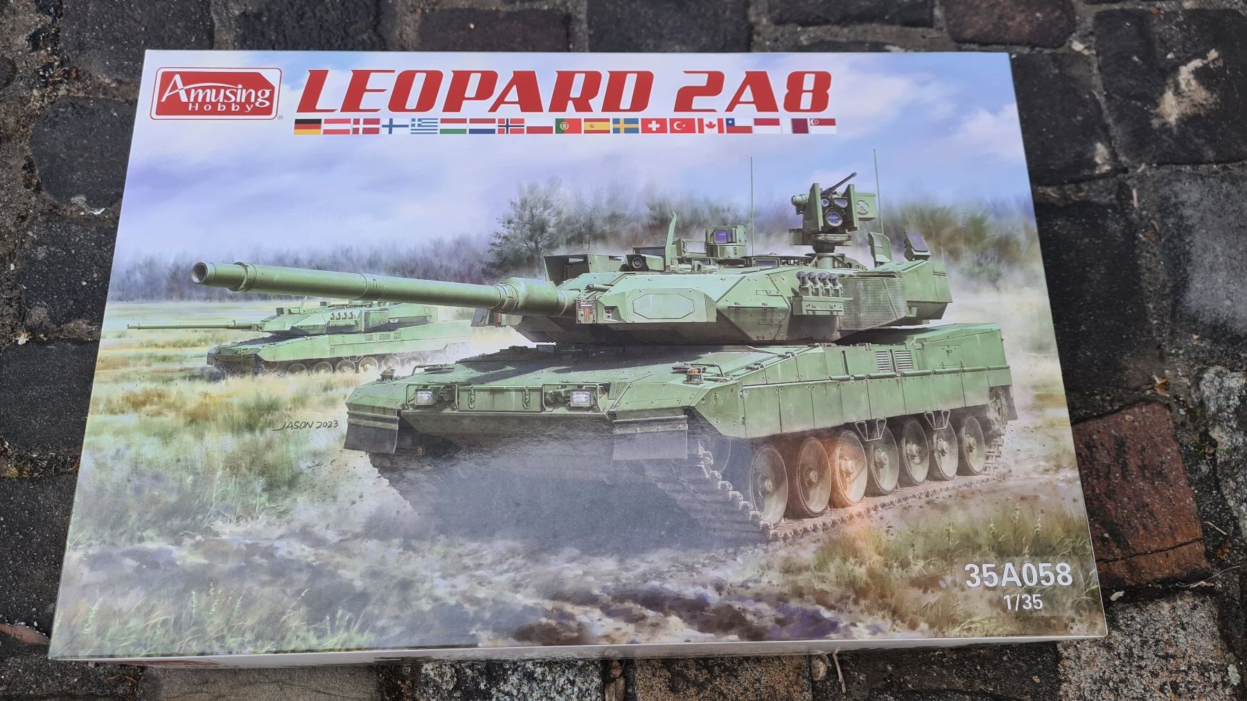 Modellbausätze & Standmodelle: 1:35 Leopard 2 A8 - Amusing Hobby 35A058 – Gebraucht aus Bassersdorf von jackbmw