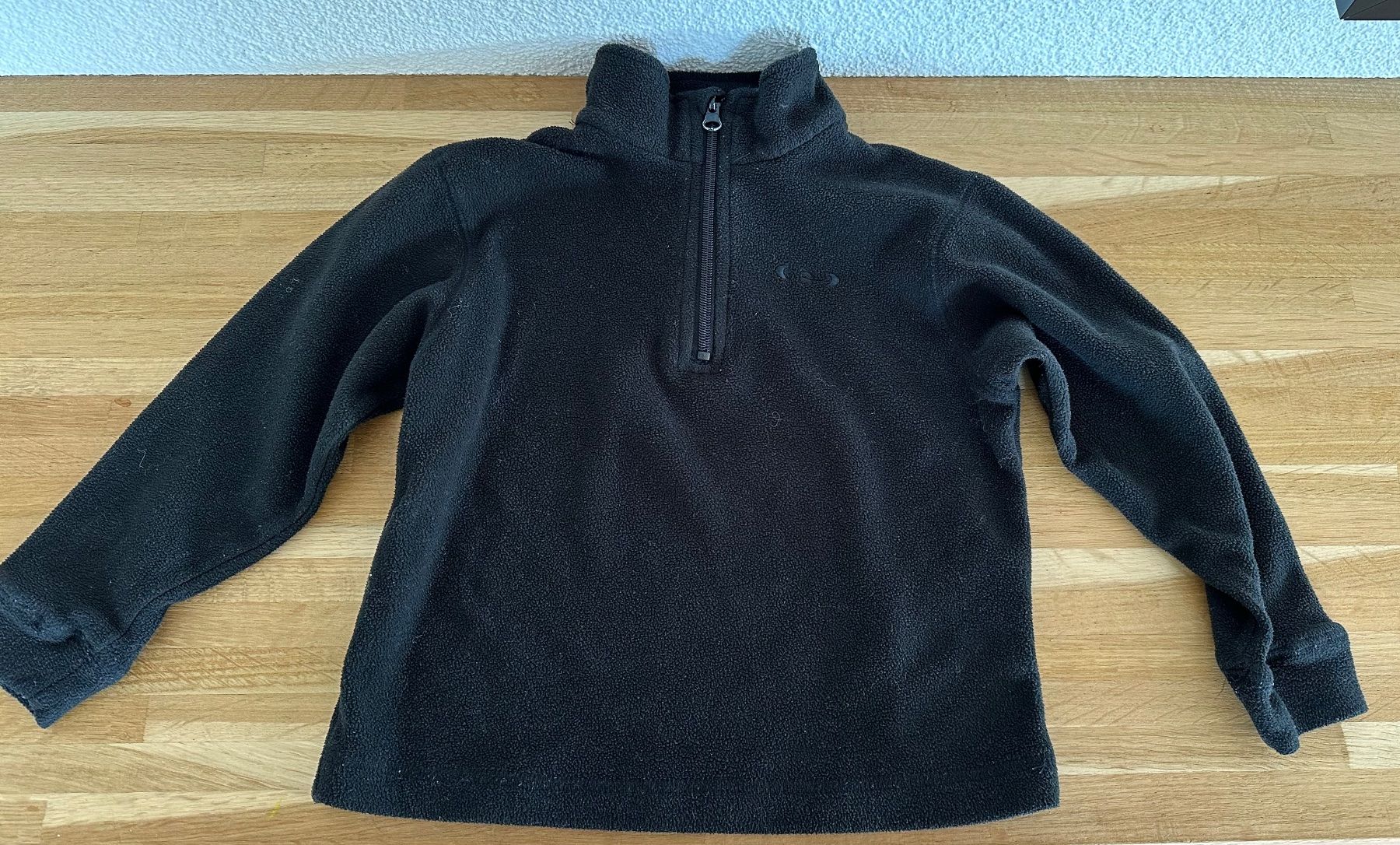 Maglioni & Felpe: Faserpelz Pullover mit Zipper schwarz Extend Gr 110 – Usato da Winterthur venduto da Secondhand-Family