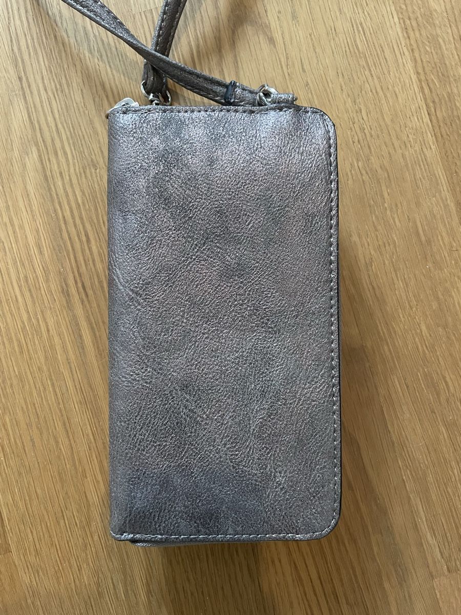 Borse da donna: Silberne Handtasche – Nuovo (secondo la descrizione) da Niederbüren venduto da 9632 2