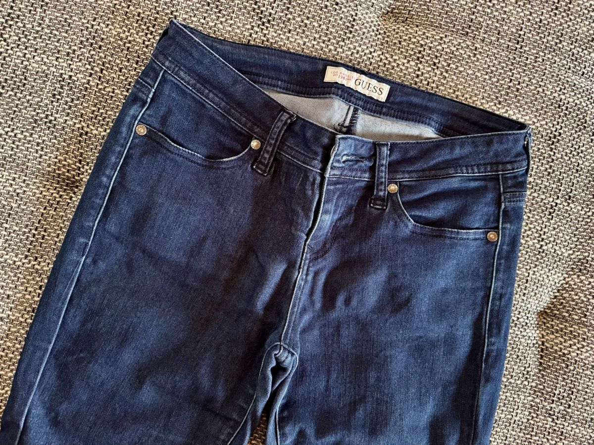 Guess Jeans: Guess Jeans, Gr. 27, mit Reissverschluss – Gebraucht aus Gommiswald von Aloha.Spirit 2