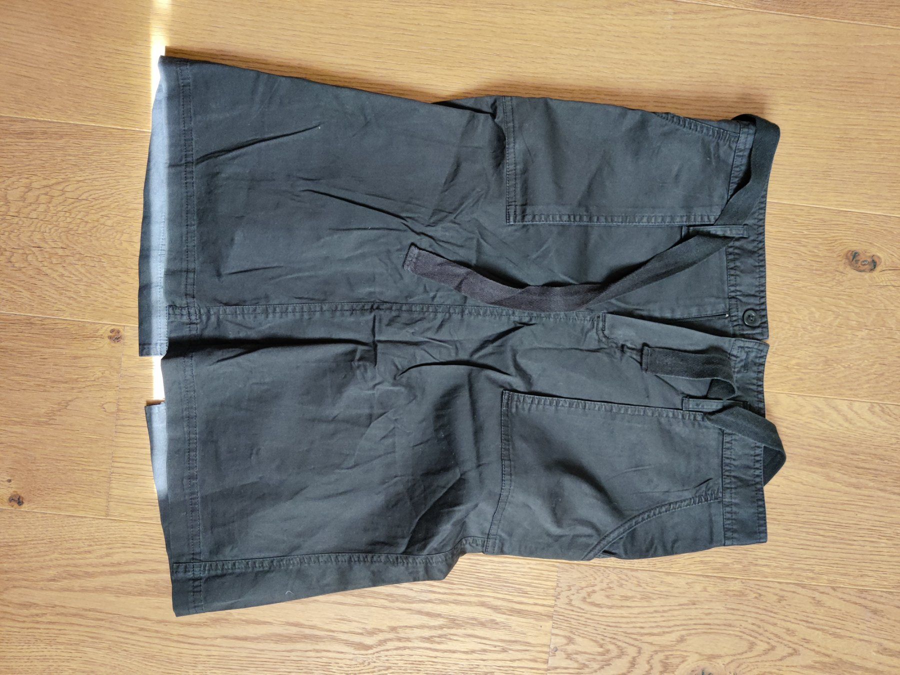 Massimo Dutti Gonne: Massimo Dutti frauenrock Gr.38 – Usato da Ostermundigen venduto da Louhdezd