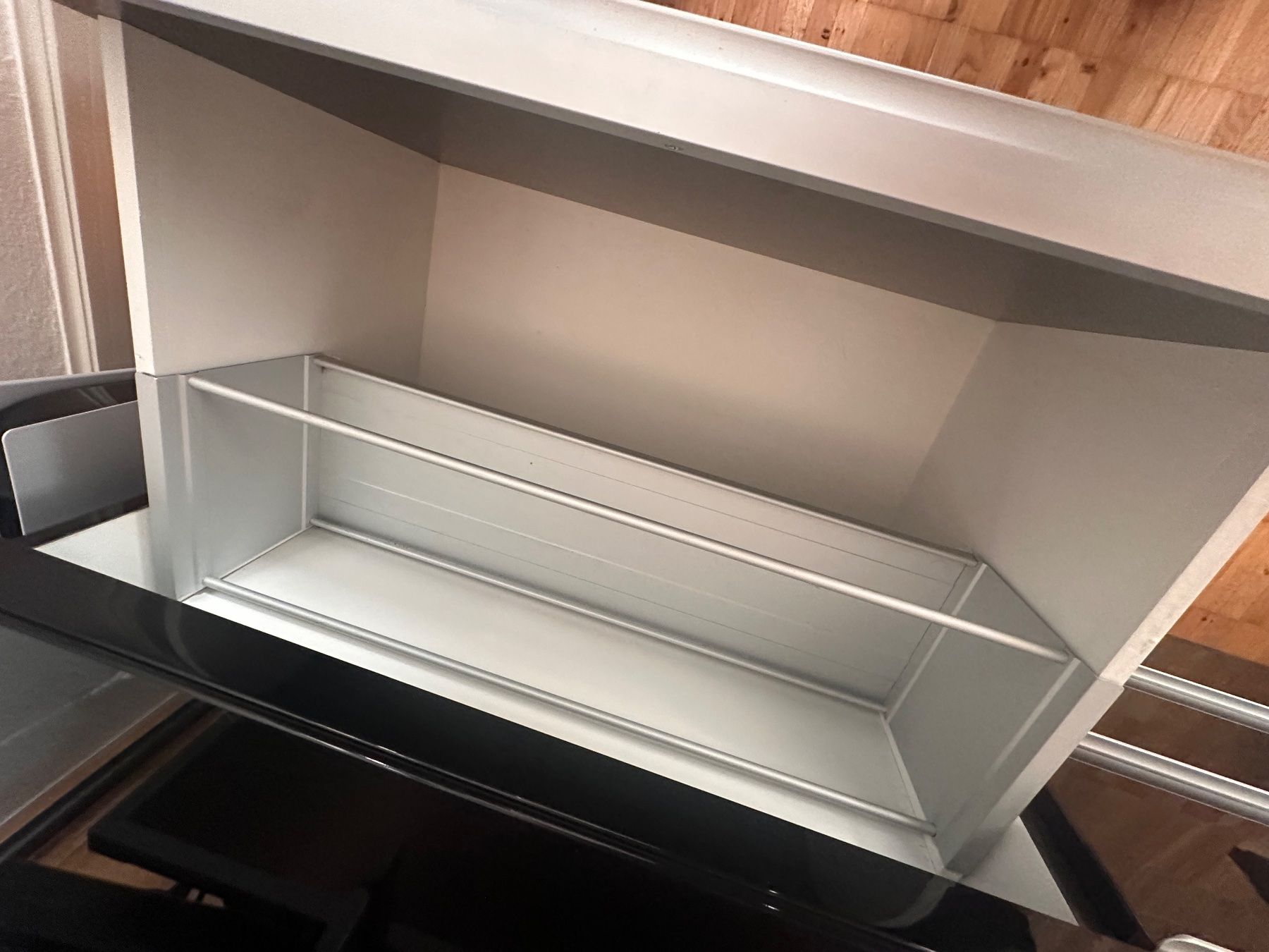 Mobili TV: TV Lowboard schwarz Hochglanz – Usato da Wädenswil venduto da Ros_77 4