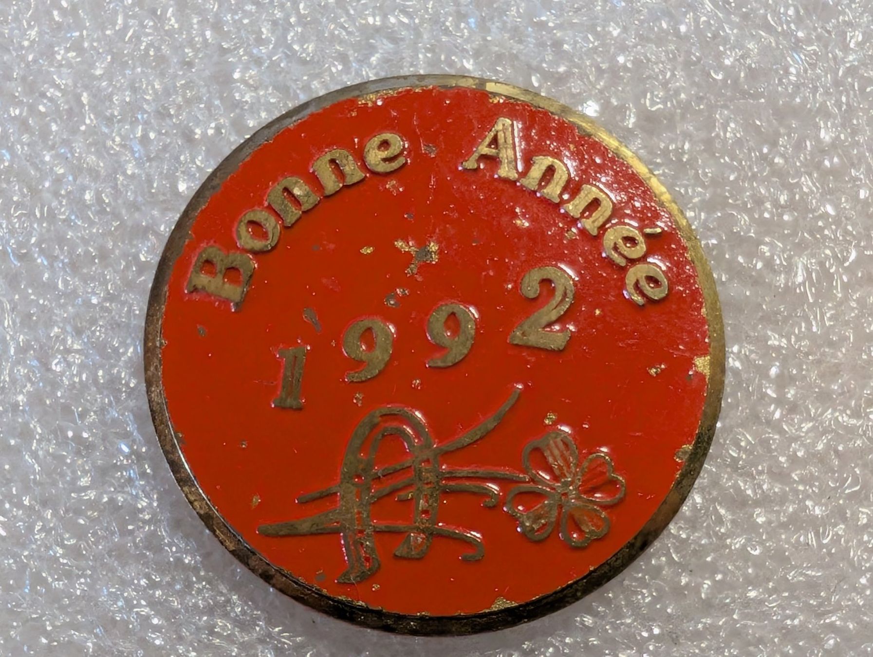 Placchette & Badge: Ansteckpin 266: Bonne Annee – Usato da Oppligen venduto da Pin-Fall-Shop