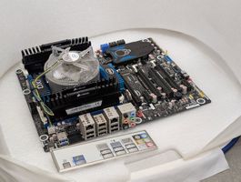 Intel DX79SI / i7-3930K + 32GB Corsair DDR3 / LGA 2011