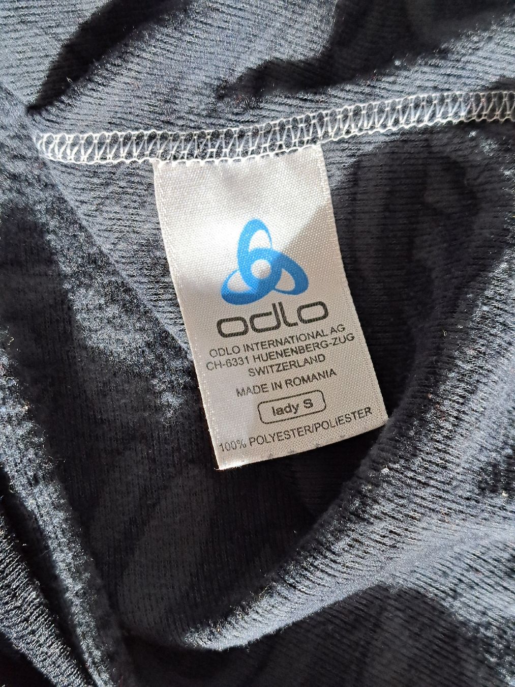 Odlo T-shirts: Odlo Shirt Langarm Muster Grösse M gebraucht – D'occasion à Zürich par Pepsilon 4