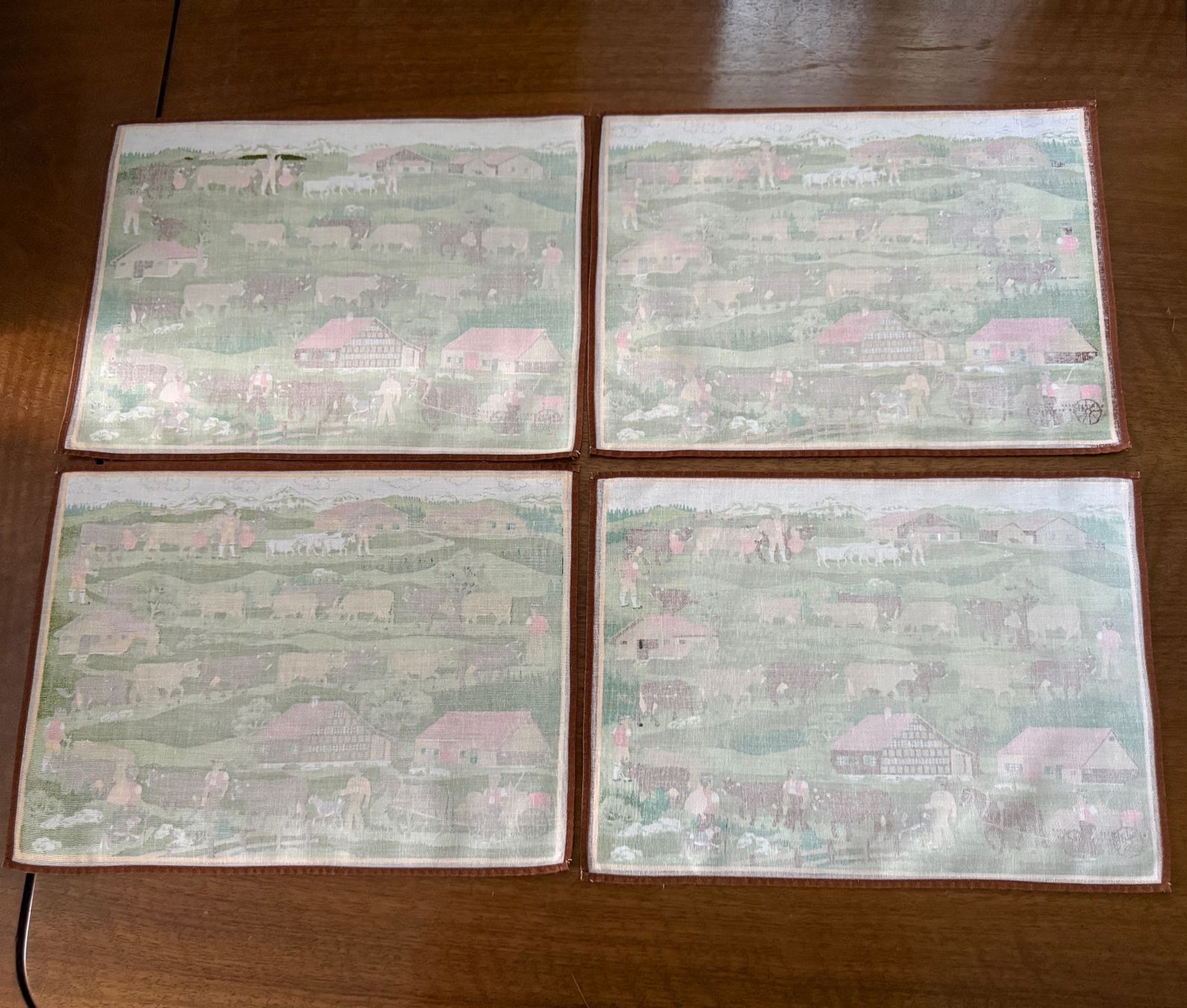 Altra biancheria da tavola: 4 Tischsets Schweizer Motiv 28x39cm – Usato da Erstfeld venduto da Uhu1980 1