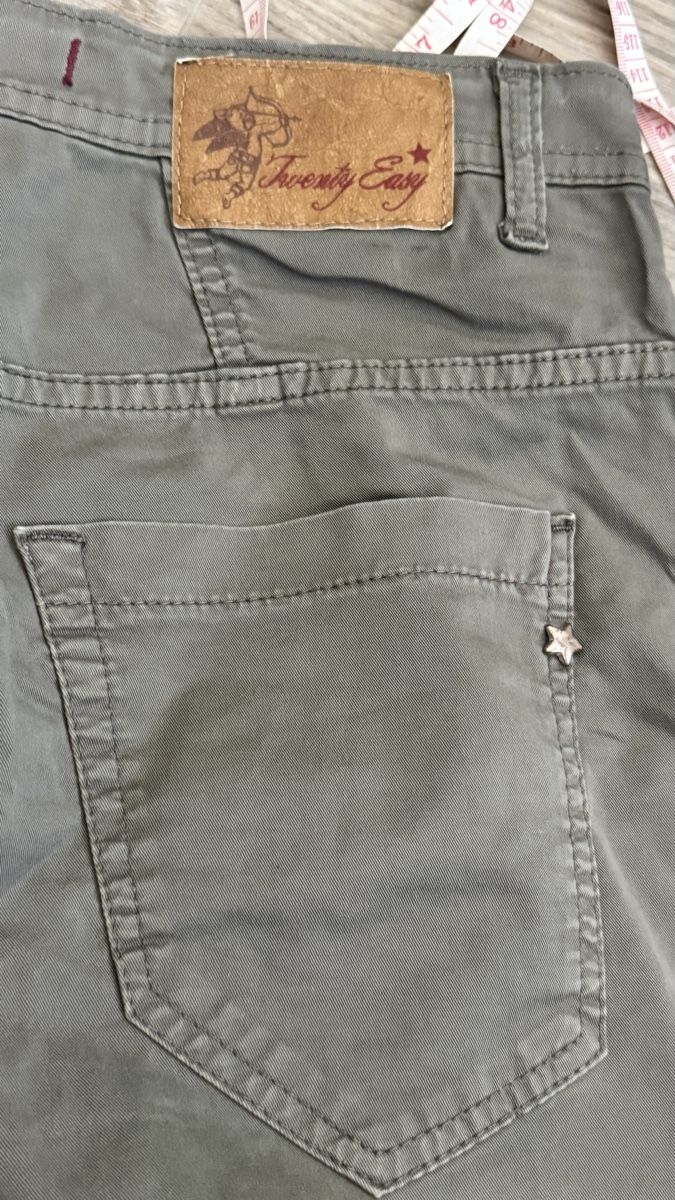 Pantalons: Damen Hose  – D'occasion à Mörigen par TimelessFinds 3