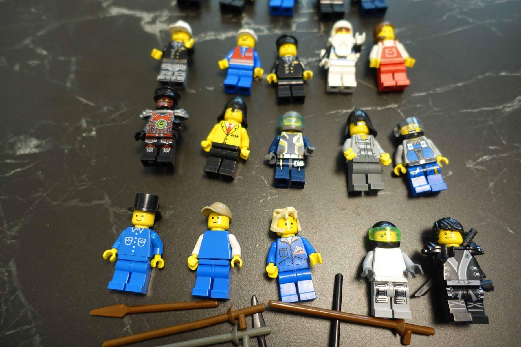 Lego Spielzeuge: 25 Stk. Legofiguren (2) – Gebraucht aus Belp von Mazarron58 2