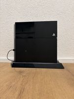 Playstation 4 Konsole mit Ladestation