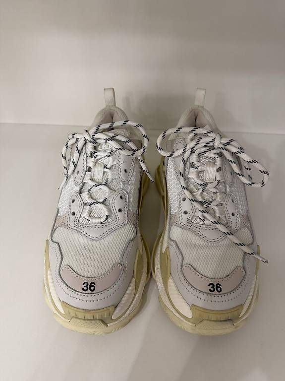 Balenciaga Scarpe da donna: Balenciaga Triple S – Nuovo (secondo la descrizione) da Zürich venduto da ffeti 1