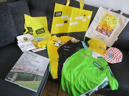 Cyclisme, Tour de Romandie : livre, maillots, casquettes,...