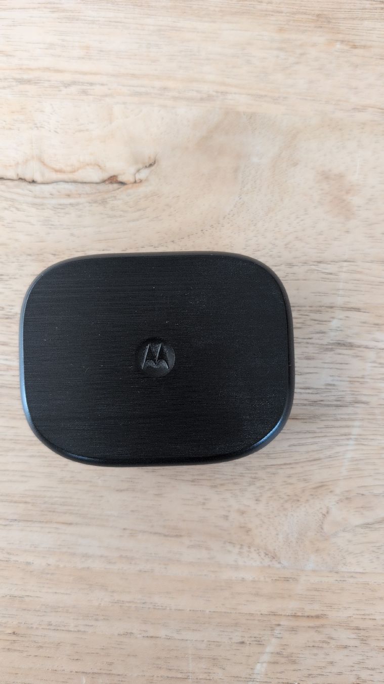 Cuffie: Kopfhoerer True Wireless Schwarz mit Ladecase – Usato da Büsserach venduto da Saner_Holzbau 1