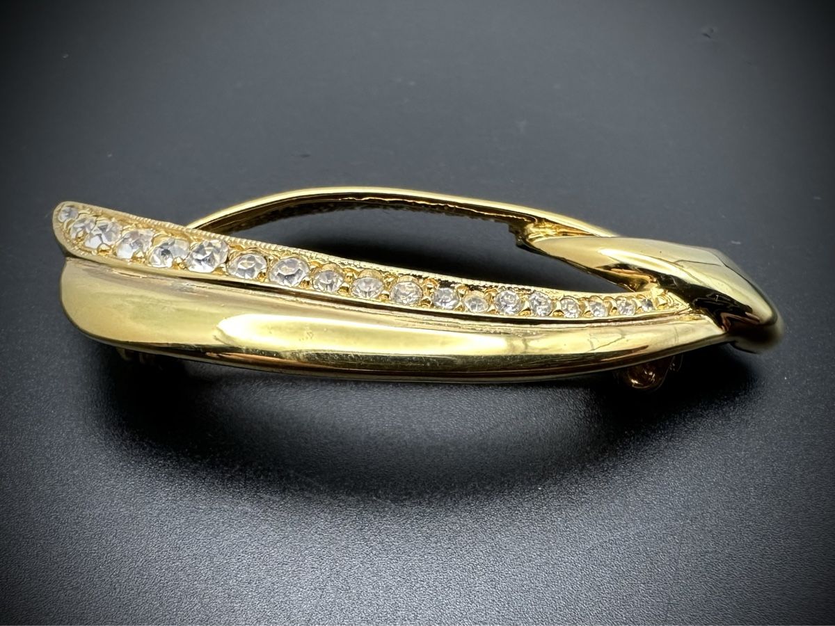 Broschen & Nadeln: Vintage Strass vergoldene Brosche – Gebraucht aus Lamone von LaCantinaMagica 2