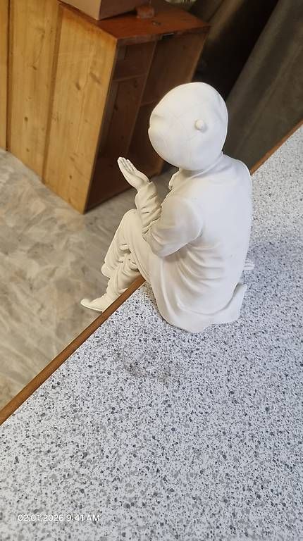 Figuren: Clown (Sitzend) – Gebraucht aus Bellach von P.Boillat 2