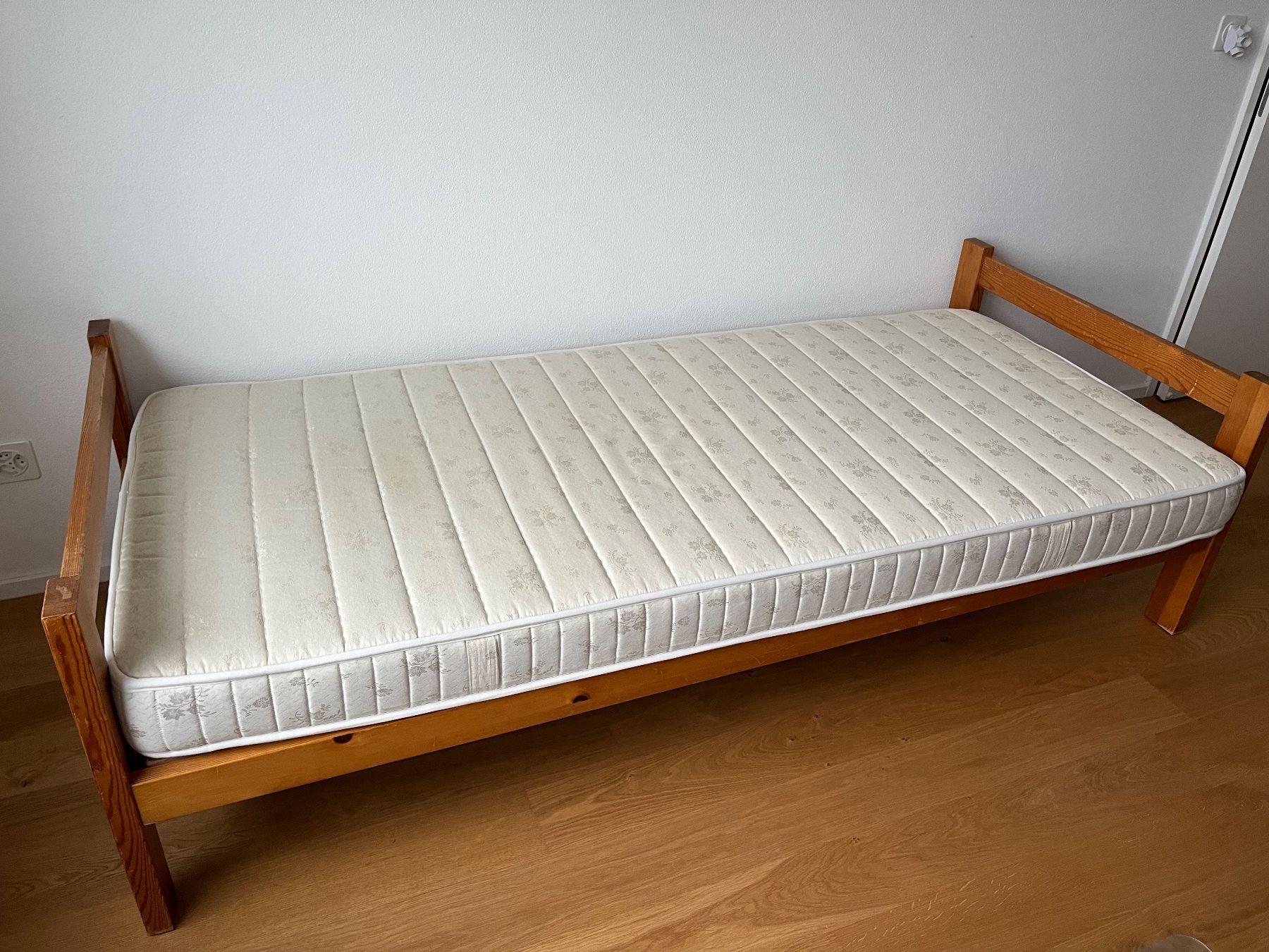 Letti: Normesa-Flex Gesundheitsbett Holz – Usato da Niederwangen venduto da spaghettichopf 3