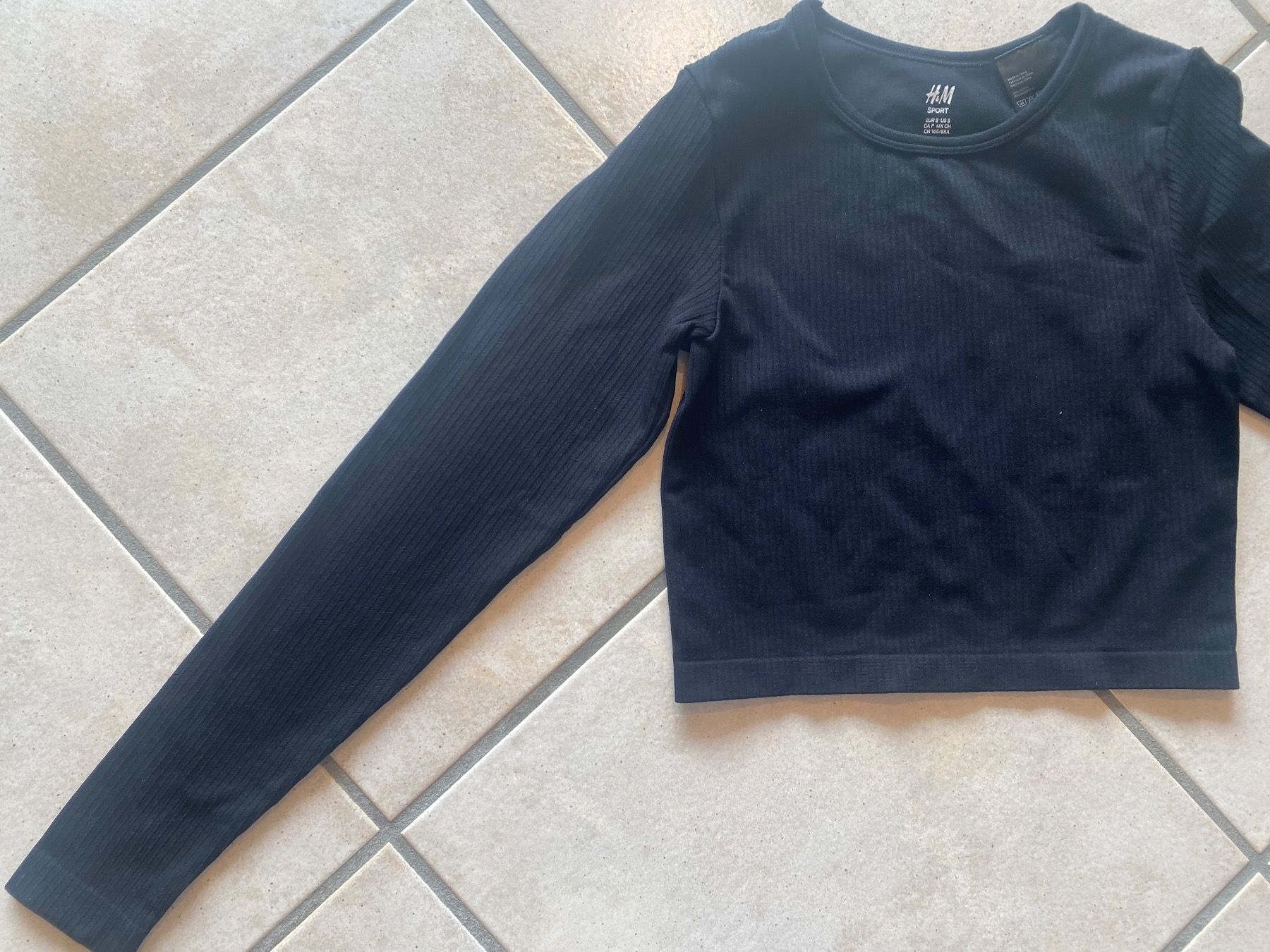 H&M Camicette, T-shirt & Top: Top 164 H&M Sport mit laenge Aermel – Usato da Orpund venduto da Mary8972 9
