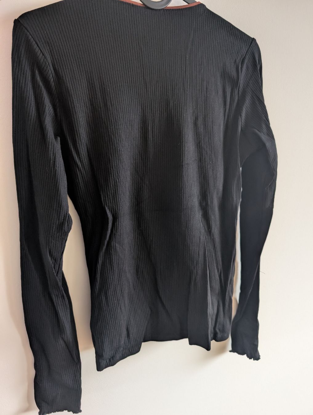 Maison Scotch Camicette: Scotch & Soda black top, long sleep, V-neck – Nuovo e nell'imballaggio originale da Schwerzenbach venduto da may_5qnm 1