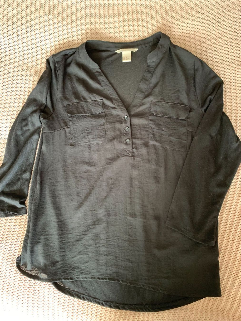 H&M Chemisiers: Chemisier noir – D'occasion à Montreux par iizaa811 2