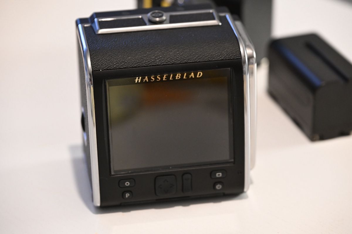 Hasselblad Kamera: Hasselblad CFV 50C with 4 Batteries – Gebraucht aus Zürich von  4