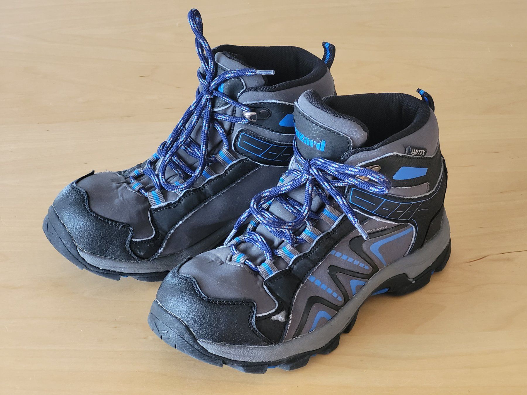 Scarpe per ragazzi: Kinder Wanderschuhe Hazard mit Amitex schwarz-blau Gr. 35 – Usato da Wiesendangen venduto da samoalk 4