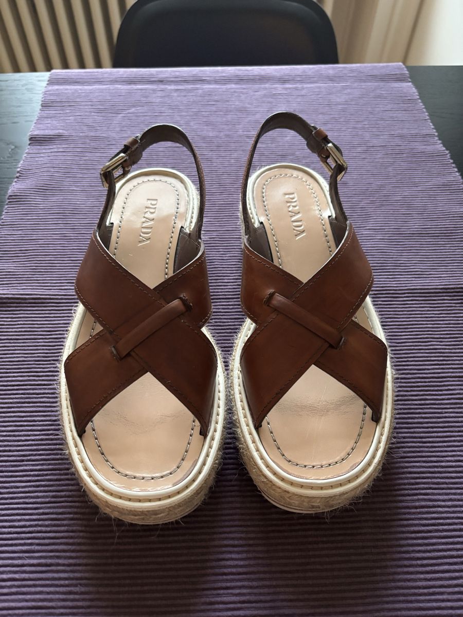 Prada Chaussures femmes: PRADA Sandalen – D'occasion à Zürich par Lynnlouise 5