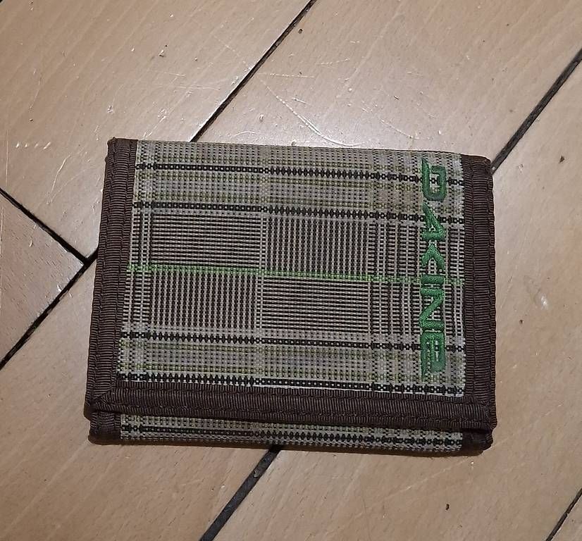 Dakine Portafogli: Portmonnaie (DAKINE) – Usato da Bern venduto da mit_w2v8