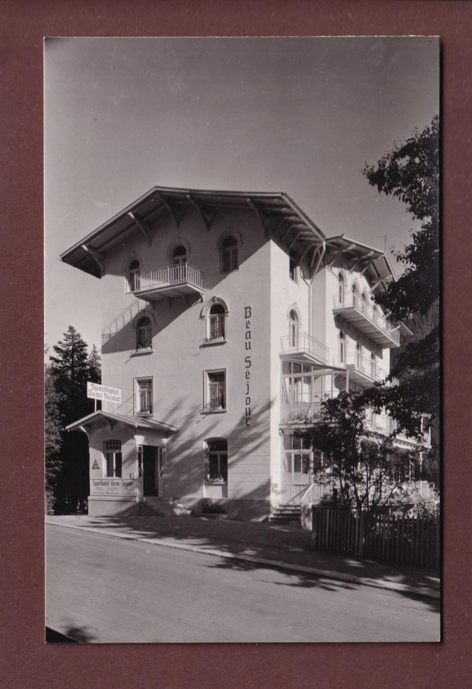 Cartoline postali: DAVOS - Sporthotel Beau-Séjour – Usato da Pully venduto da nicecards