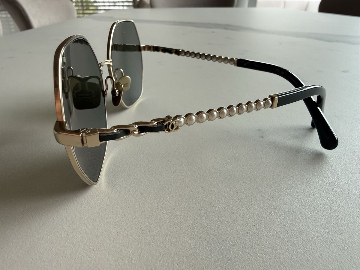Chanel Brillen & Gläser: Chanel Sonnenbrille – Neu (gemäss Beschreibung) aus Bassersdorf von janiine.xx 3