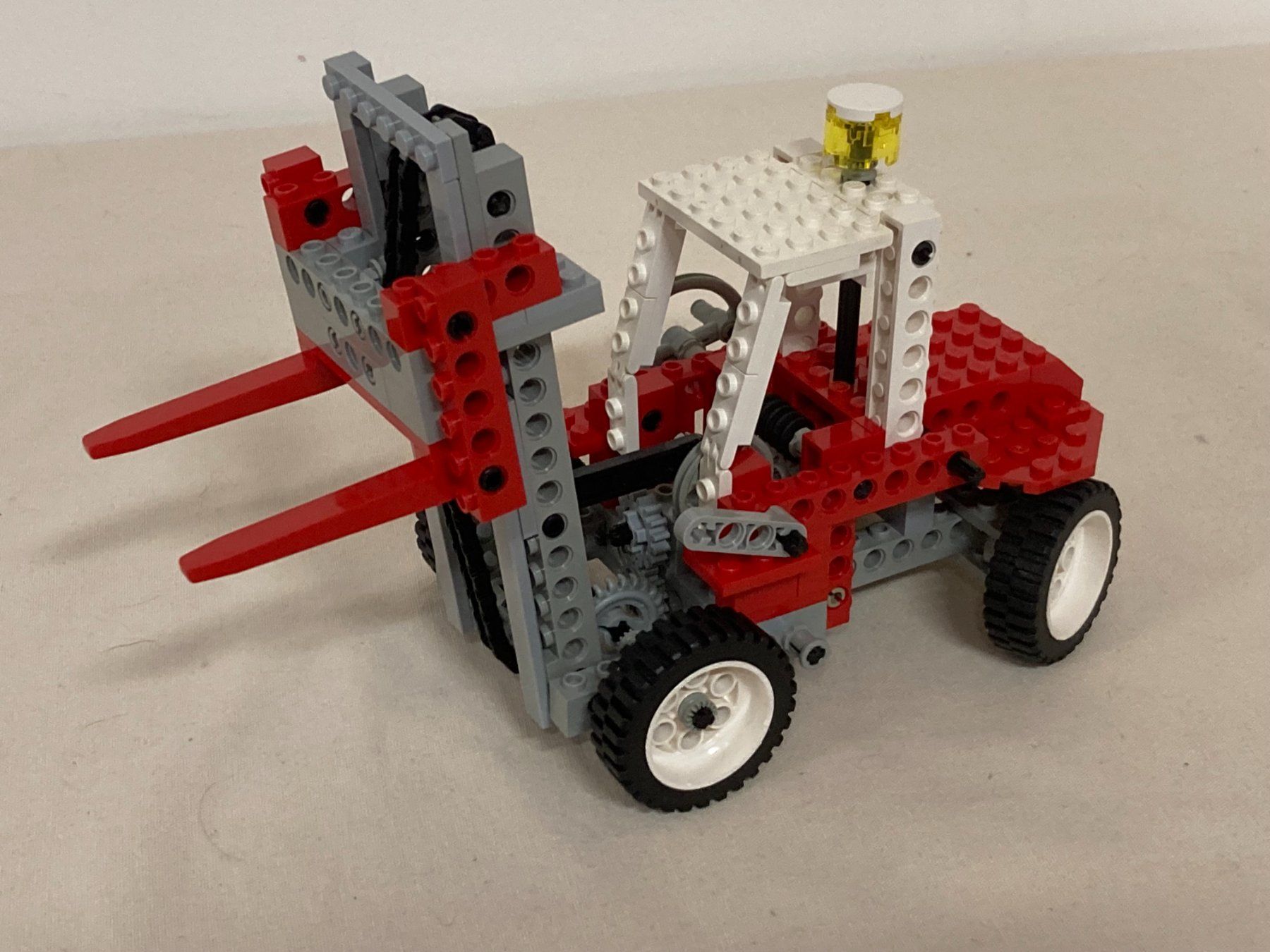Lego Baukästen: Lego Technic - 8835 Gabelstapler – Gebraucht aus Reinach BL von Loma8