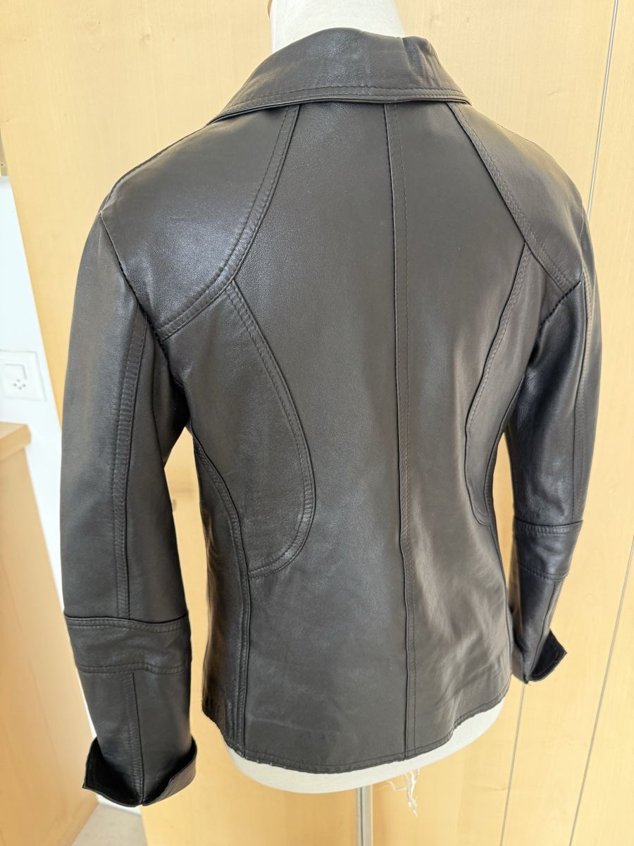 Jacken: Jacke – Gebraucht aus visp von Kmemo1 1