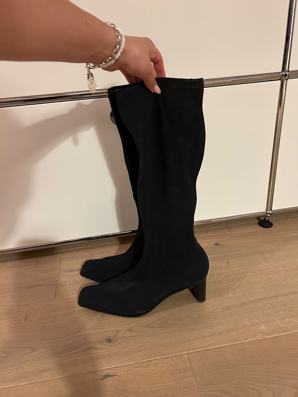 Scarpe da donna: Elegante schwarze Stiefel - Gr.39 – Usato da Richterswil venduto da sop_zwd9 1