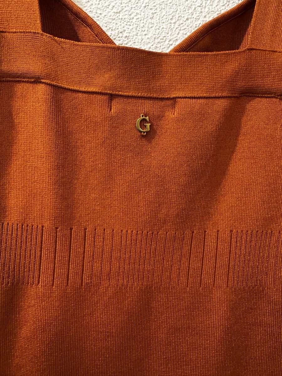 Guess Vestiti: Guess Figurbetontes Sommerkleid Gr. M – Nuovo e nell'imballaggio originale da Märstetten venduto da JonuzM 2