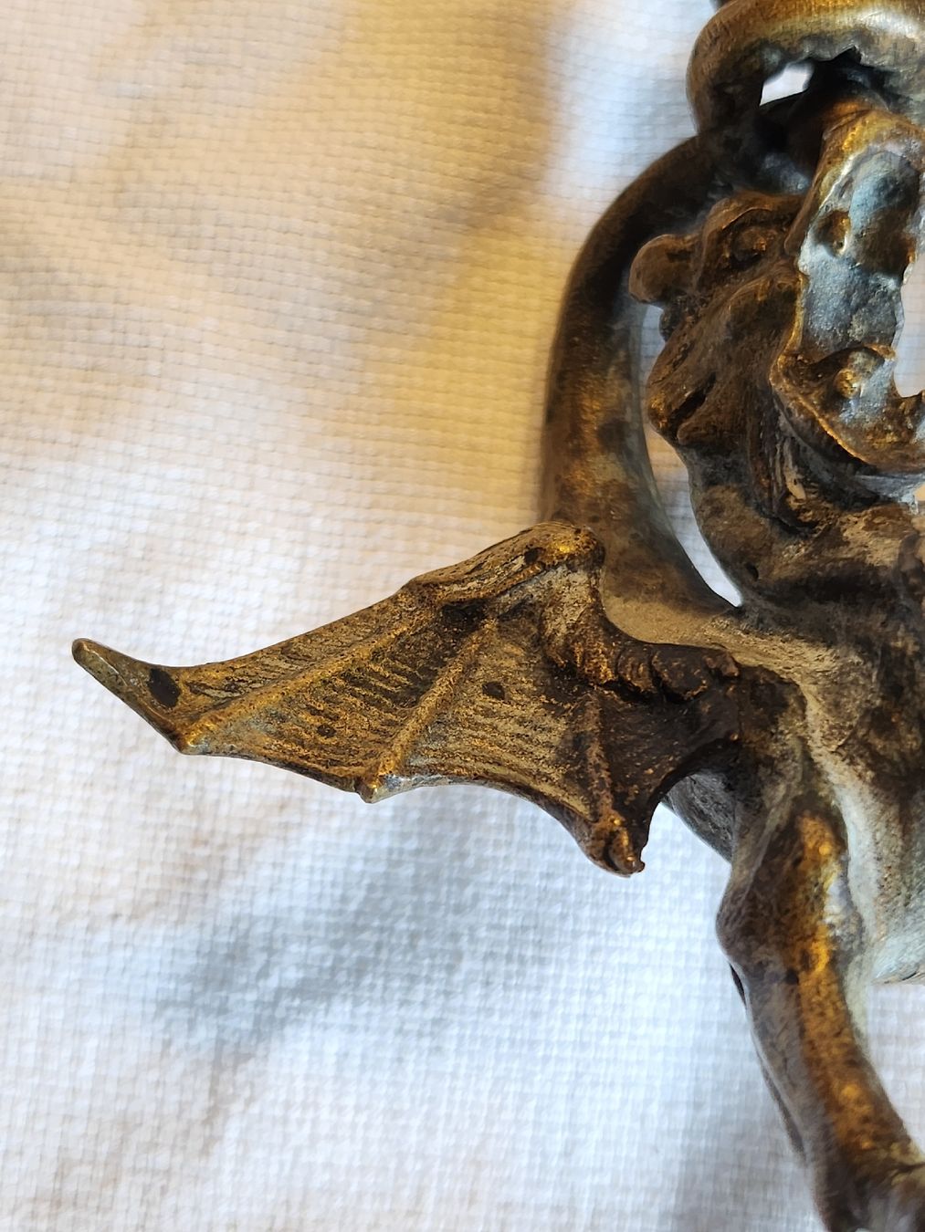 Eisenwaren: Antike Applike / Möbelbeschlag Drache Gargoyle Messing  – Gebraucht aus Zürich von BAENZERINO 9