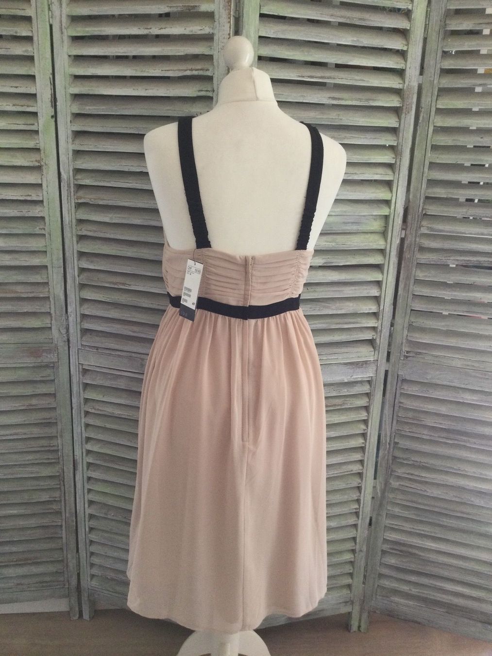 H&M Vestiti: Robe beige/noir avec perles, taille 40, NEUF – Nuovo e nell'imballaggio originale da Agiez venduto da chouchanelle 6