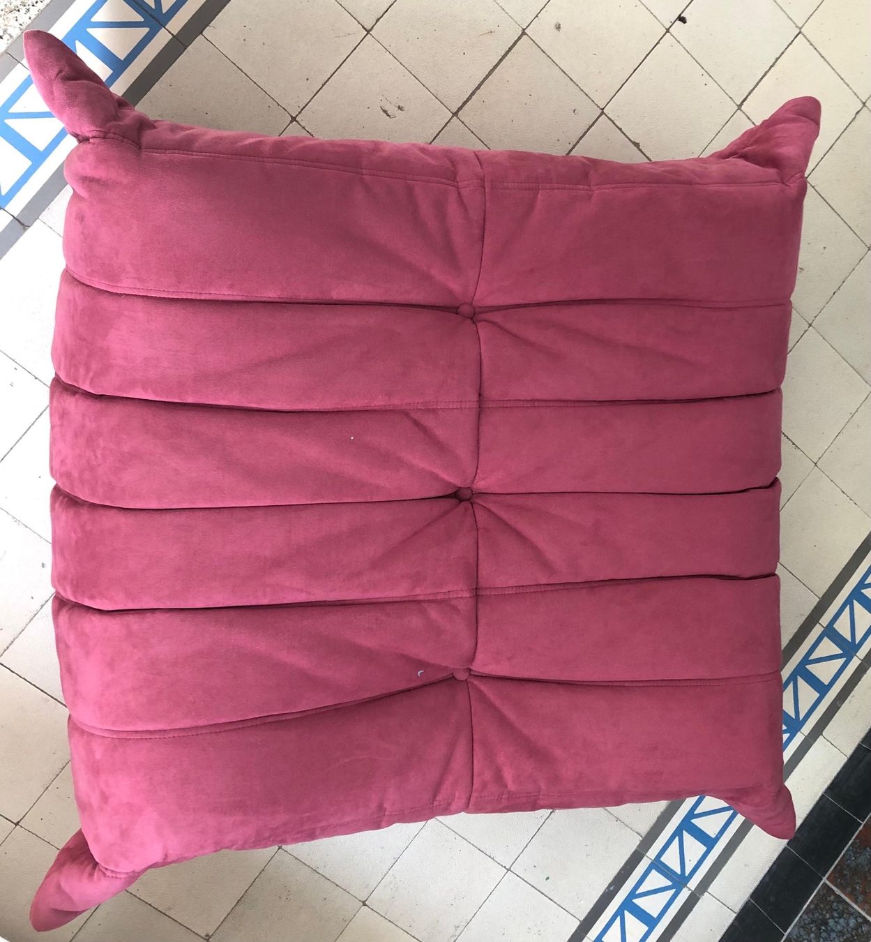 Ligne Roset Poltrone: Togo Pouf, Ligne Roset – Usato da Fribourg venduto da mar_z6hq 2